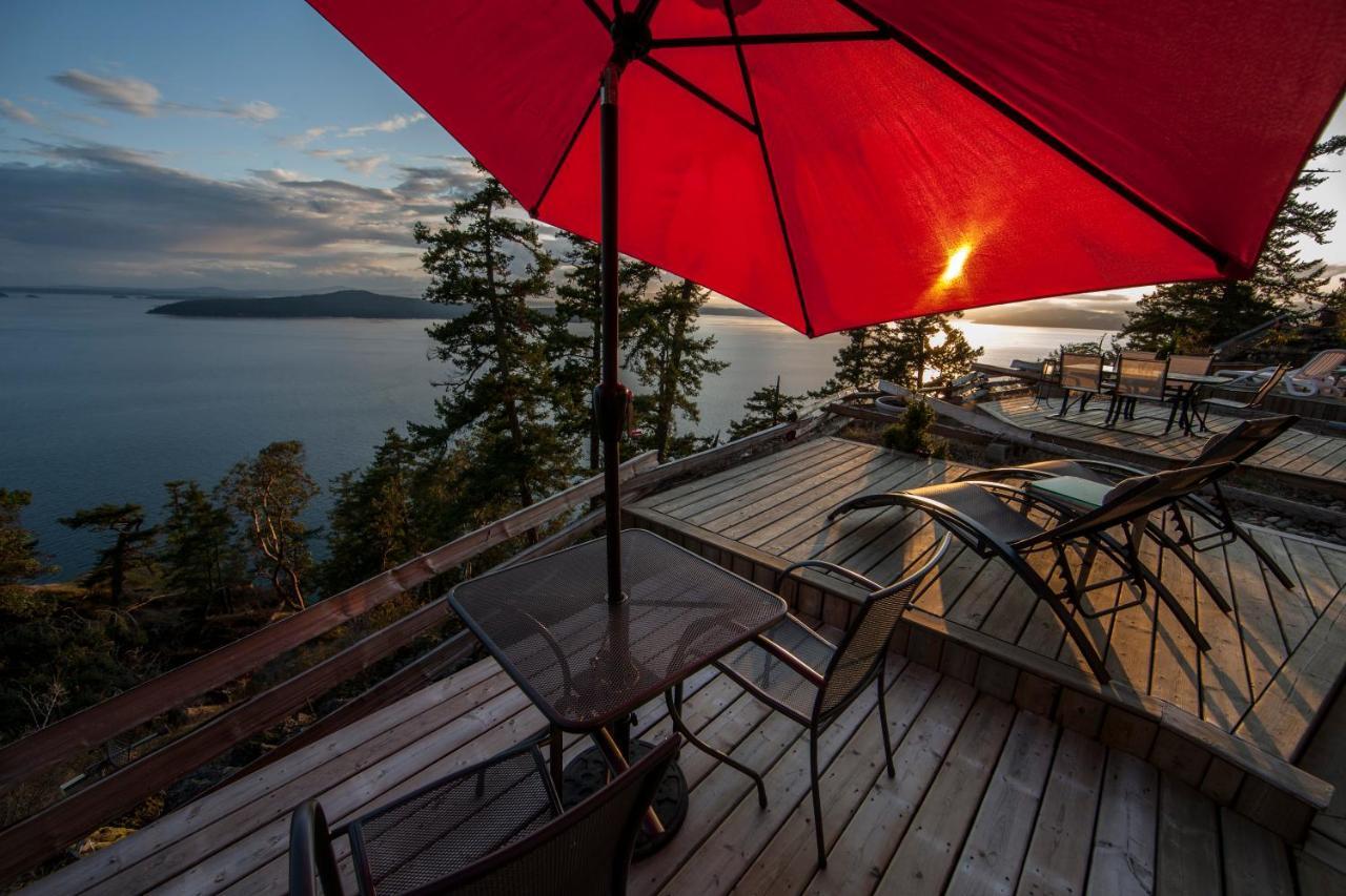 Shangri-La Oceanfront Vacation Home Bedwell Harbour Extérieur photo
