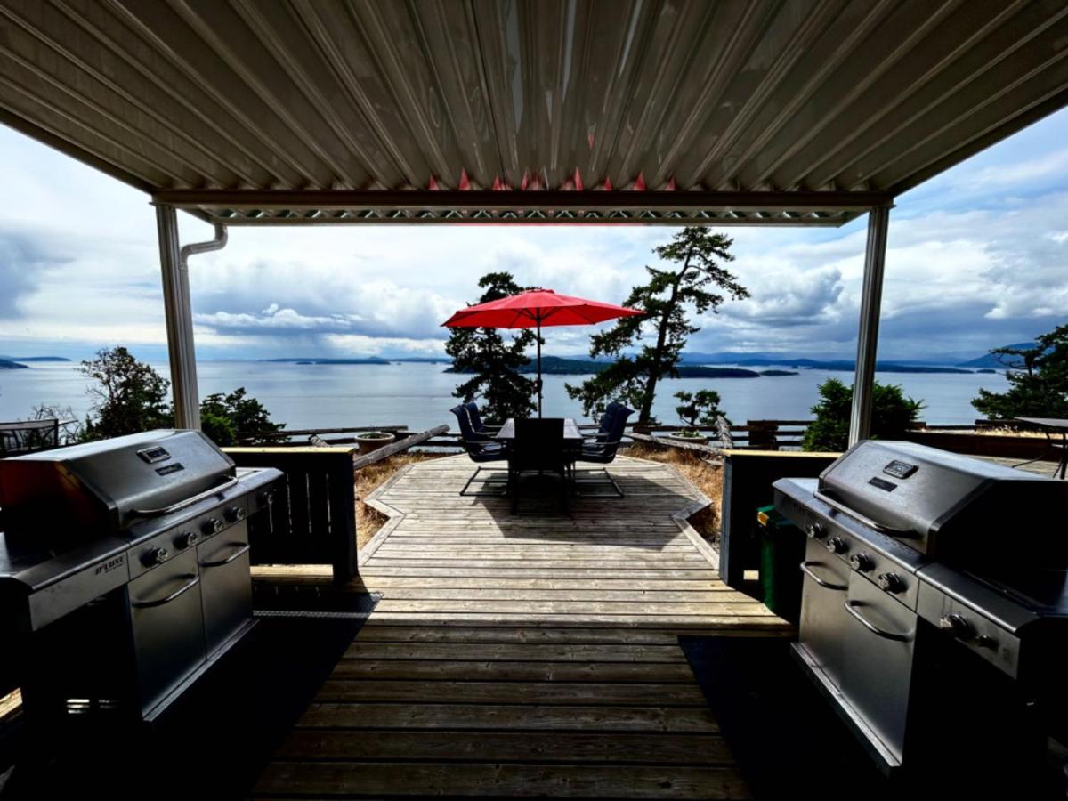 Shangri-La Oceanfront Vacation Home Bedwell Harbour Extérieur photo