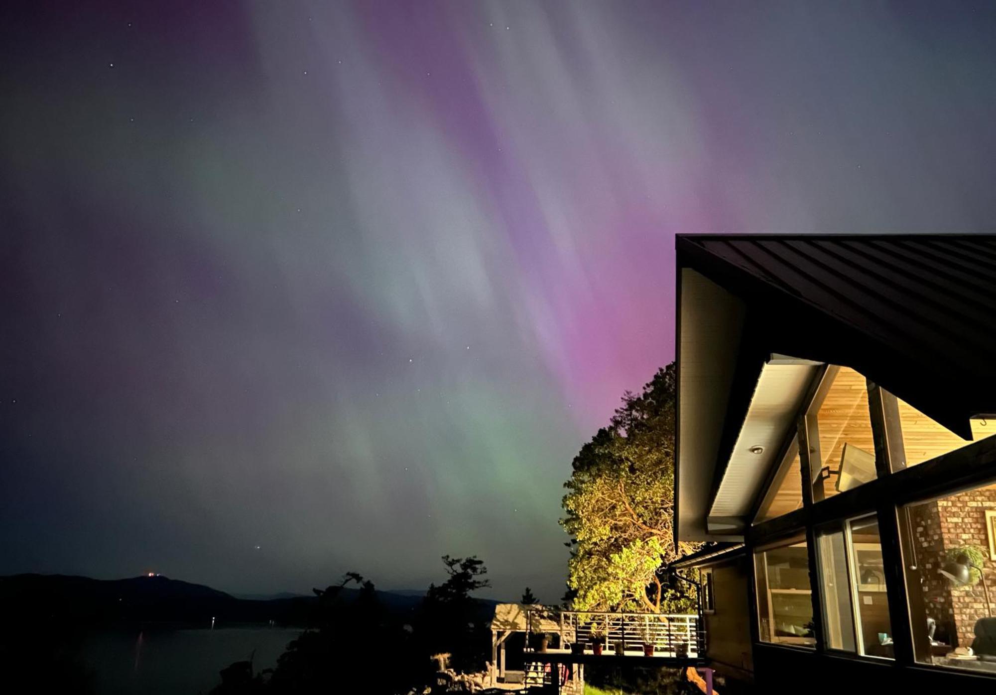 Shangri-La Oceanfront Vacation Home Bedwell Harbour Extérieur photo