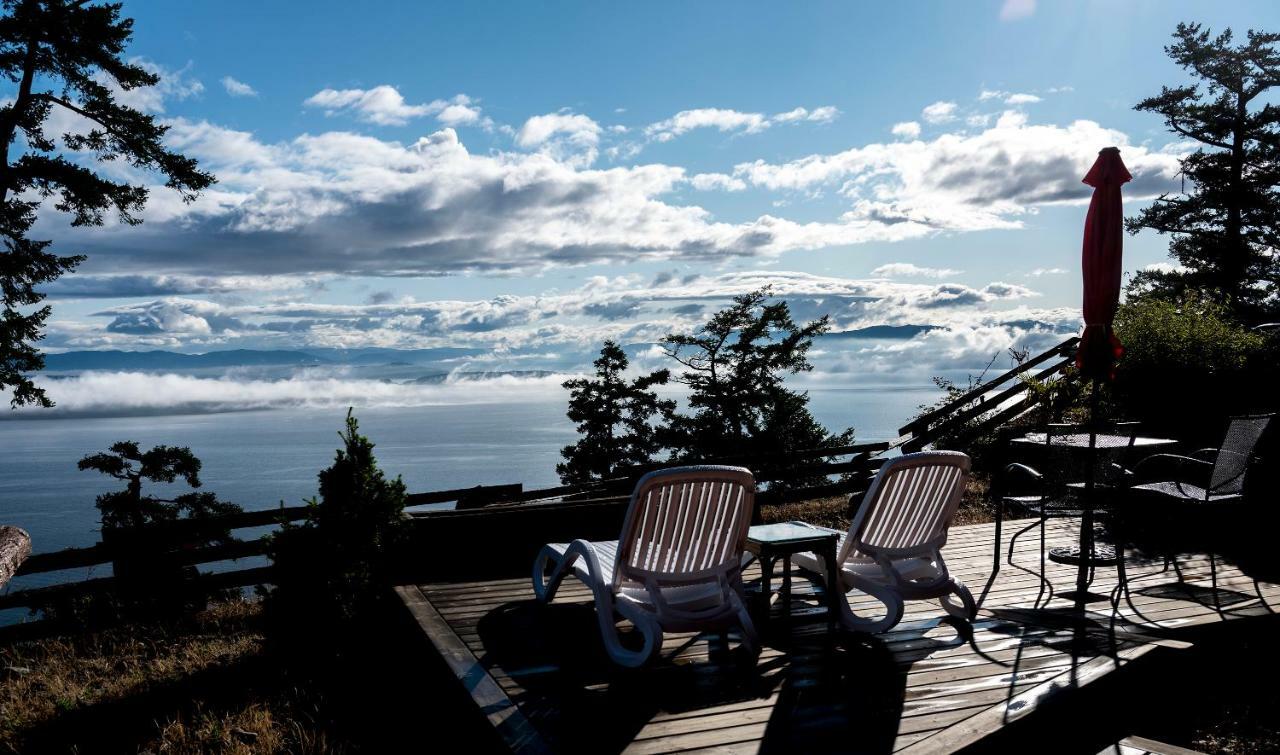 Shangri-La Oceanfront Vacation Home Bedwell Harbour Extérieur photo