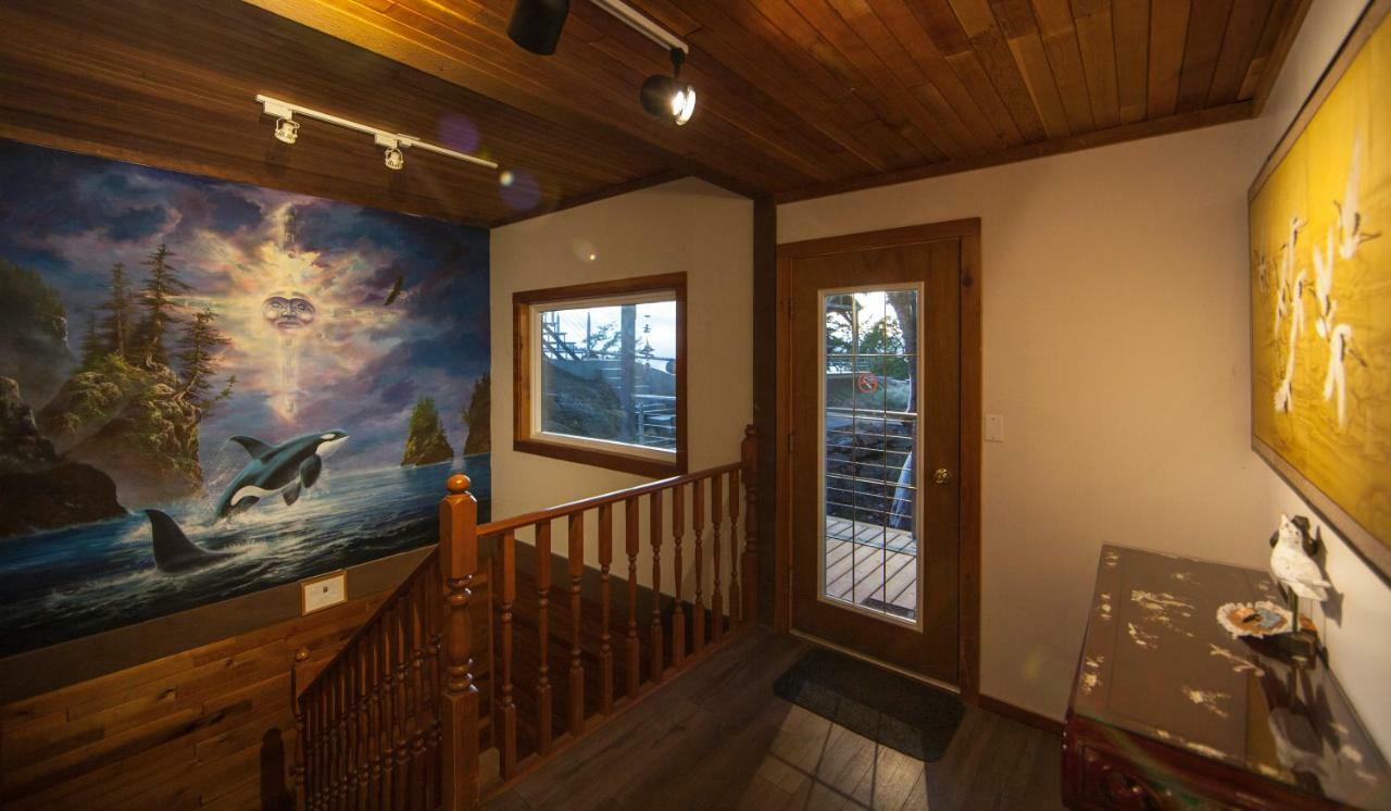 Shangri-La Oceanfront Vacation Home Bedwell Harbour Extérieur photo